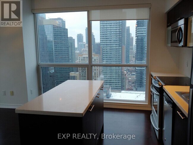 Photo du bâtiment - 386 Yonge St