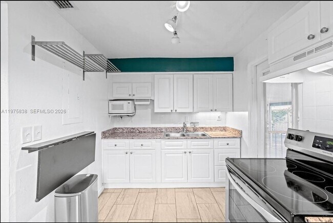 Foto del edificio - 5754 SW 20th St