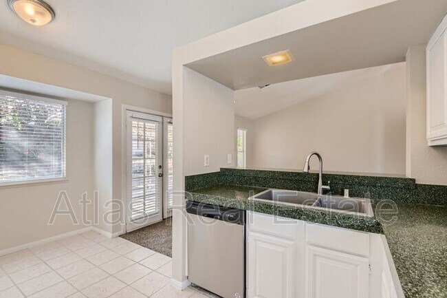 Building Photo - 430 Donner Pass Dr
