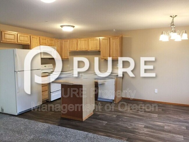 Foto del edificio - 3123 NE 103rd Pl