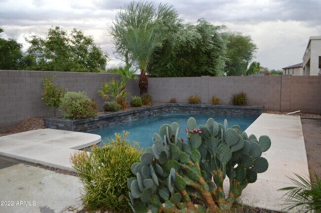 Building Photo - 45156 W Zion Rd