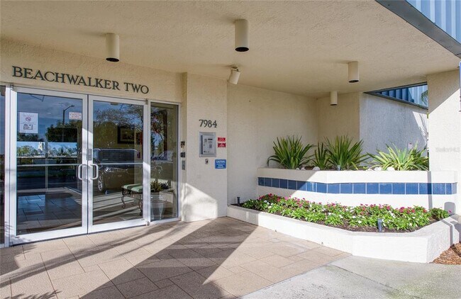 Foto del edificio - 7984 Sailboat Key Blvd S
