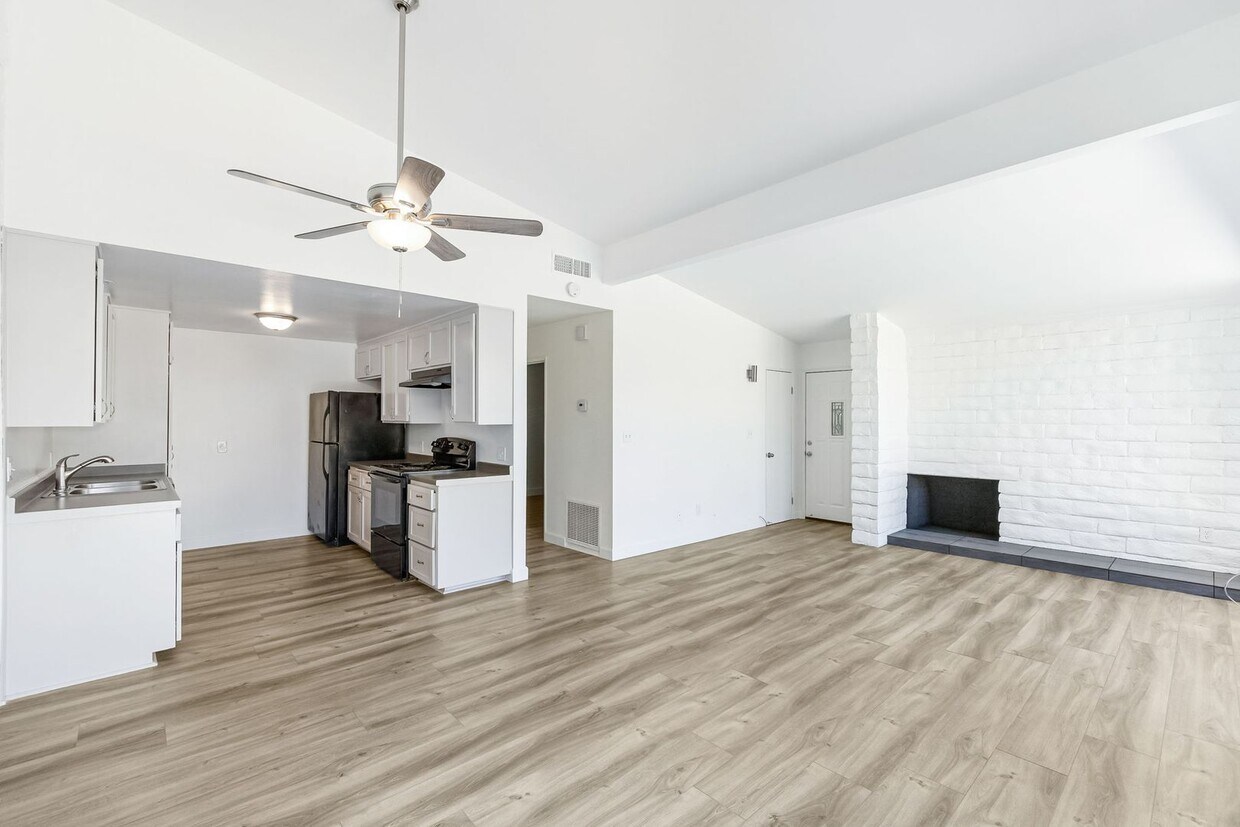 Primary Photo - Move in Special $500 Deposit and Two Month...