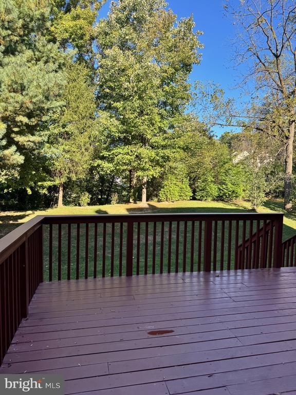 Foto del edificio - 261 Tall Pines Dr