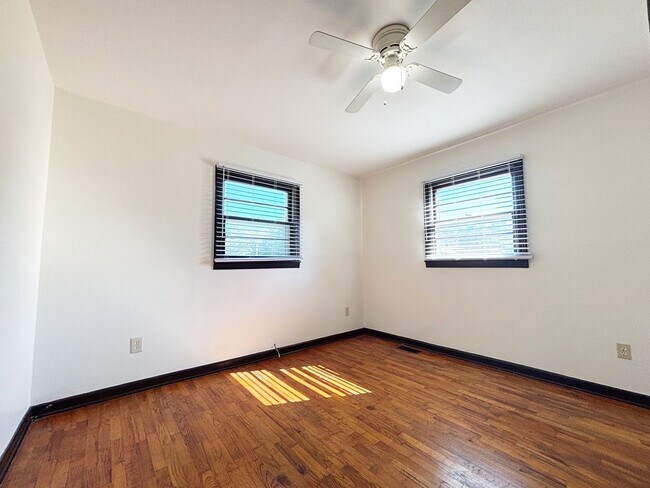 Foto del edificio - Greenback 37742 - 3 bedroom, 1 bath home - Contact Jeremy Logan (865) 307-2273