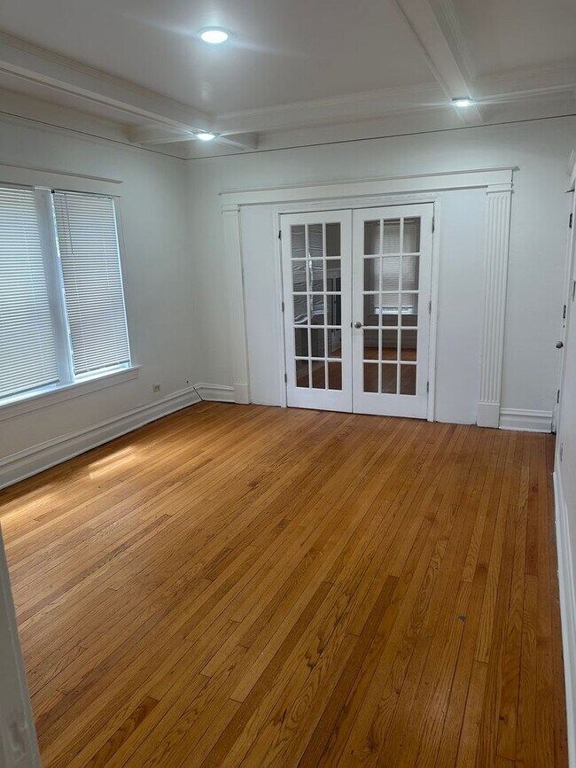 Foto del edificio - 2614 E 78th St