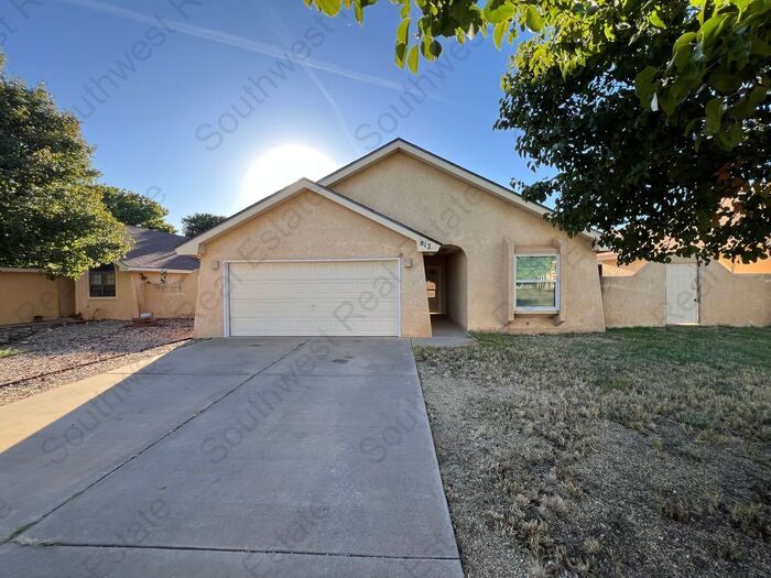 Foto principal - Beautiful 2 Bedroom 2 Bathroom Home- Colonial Park Area