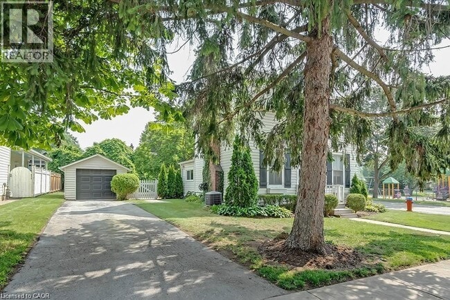 Building Photo - 491 Pearl St