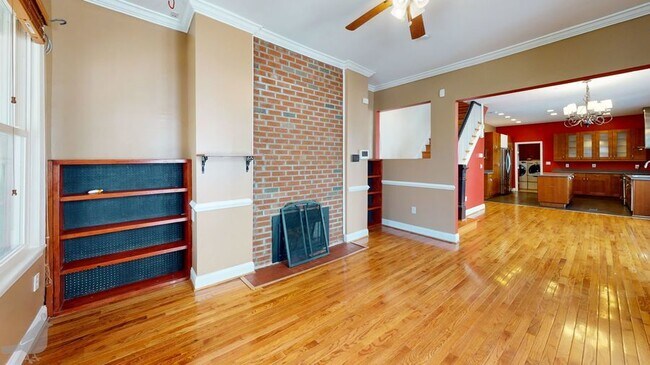 Building Photo - Charming 4 Bedroom Home In Petworth - list...