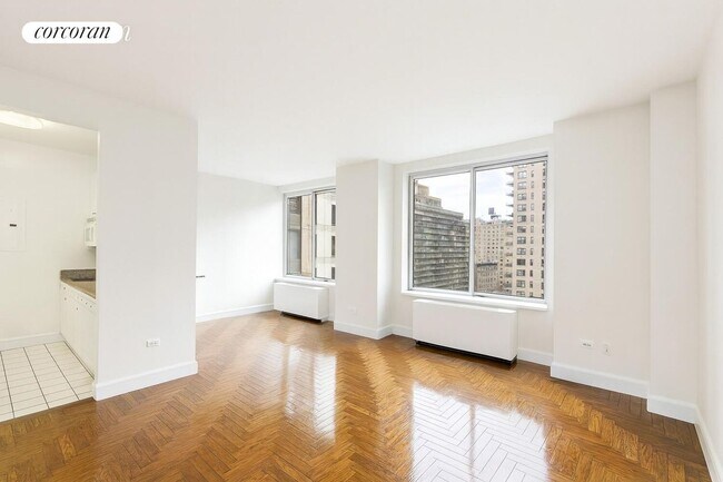 Foto del edificio - 200 Riverside Blvd