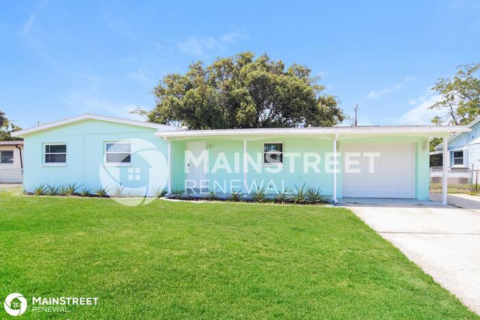 Primary Photo - 4870 KEY LARGO DR W, TITUSVILLE, FL 32780