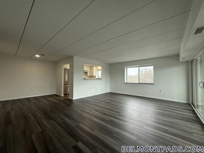 Foto del edificio - 55 Hill Rd