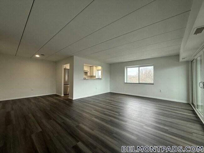 Building Photo - 55 Hill Rd