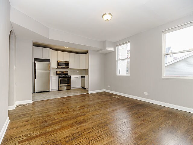 Foto del edificio - 3743 W Armitage Ave