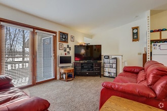 Building Photo - Yorkshire Lane Apartments in Manitowoc, WI