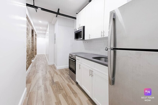 Building Photo - 51 Hamilton Pl