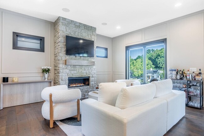 Building Photo - 856 BELLE Rdg Lp