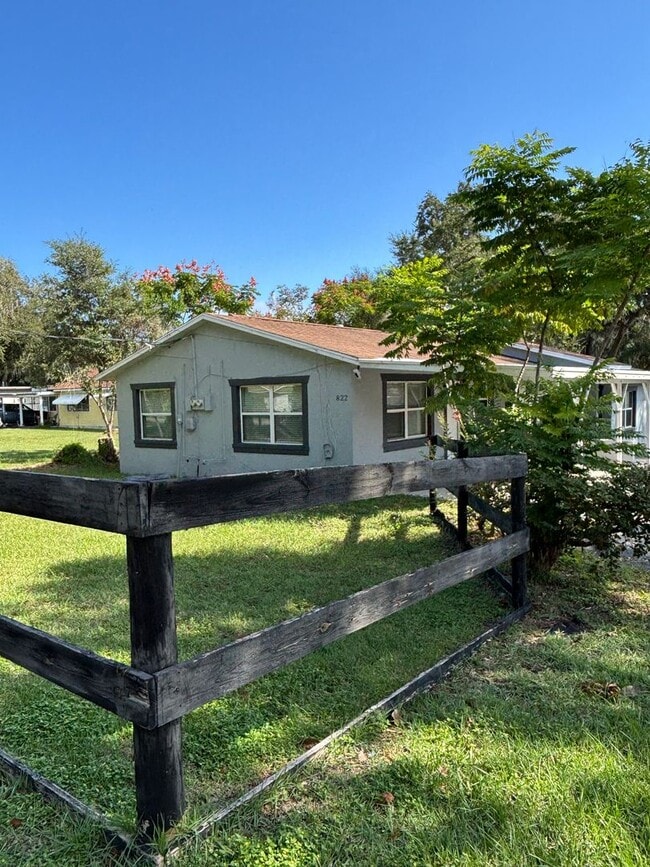 Building Photo - Leesburg Duplex