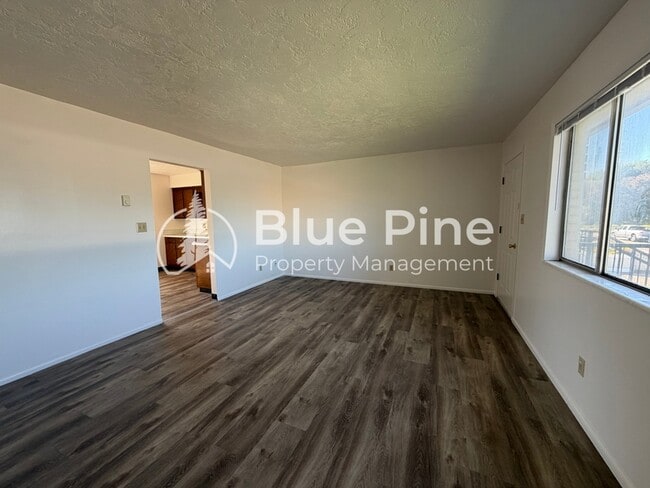 Building Photo - 1491 Mountain View Ln