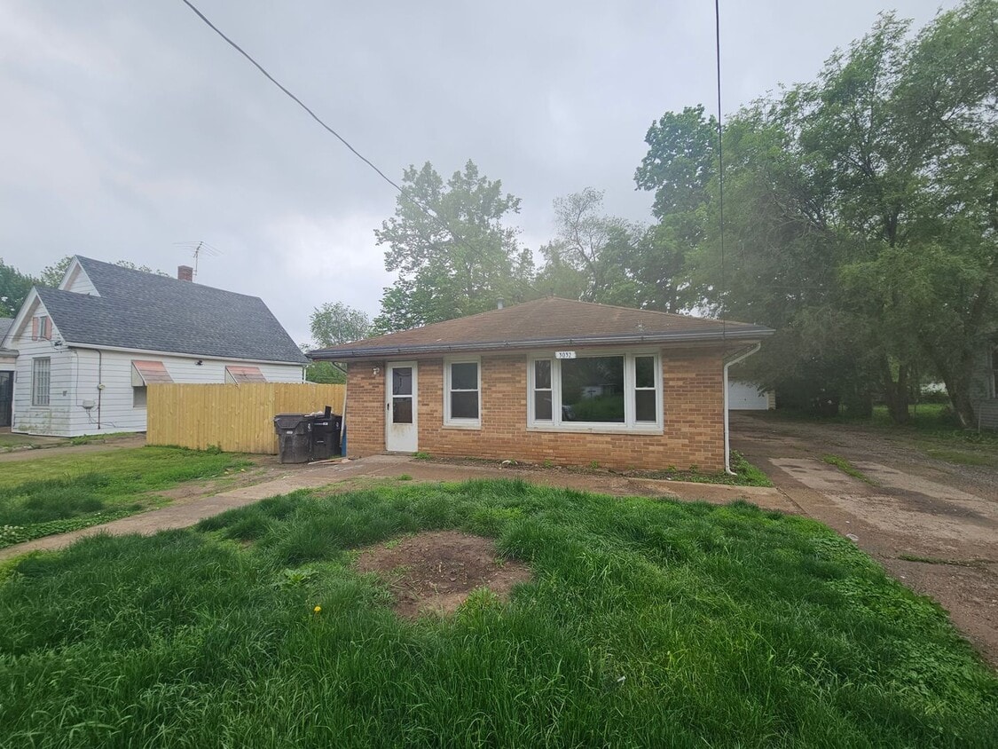 Primary Photo - 3032 West Malone Street