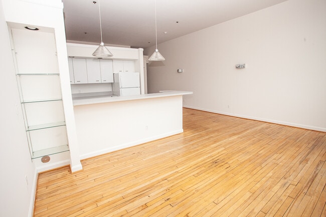 Living Space - 250 E Elizabeth St