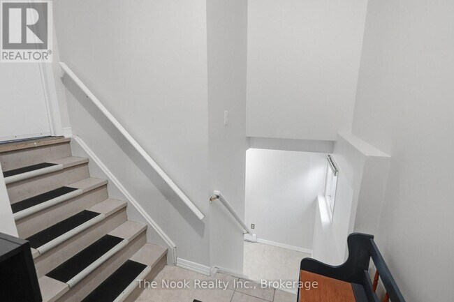 Building Photo - 255 Greenwood Ave