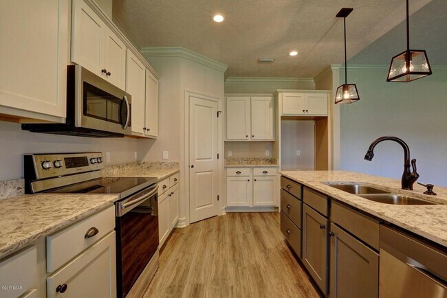 Building Photo - 3775 Cedar Park Dr