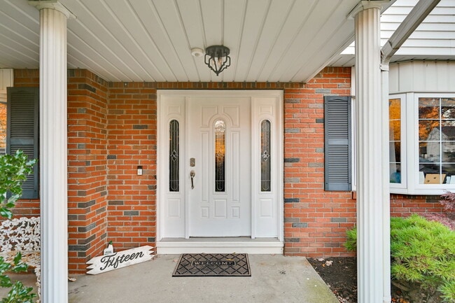 Foto del edificio - 15 Sweetwood Ct