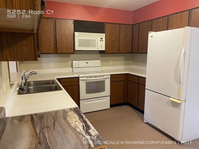 Building Photo - 5252 Ross Ct