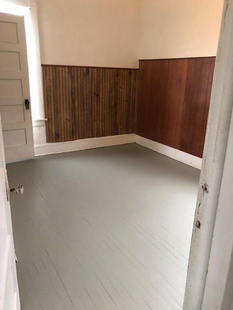 Building Photo - 3075 N. 25th Street - 2 Bedroom Upper