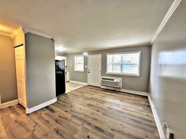 Foto del edificio - 1504 Oakwood Ave NE