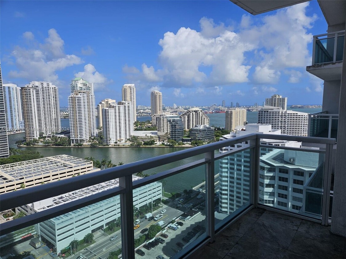 Foto principal - 950 Brickell Bay Dr