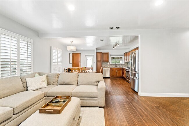 Foto del edificio - 5220 E Peabody St