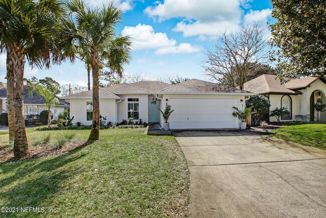 Foto del edificio - 3433 Heron Dr N