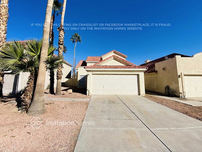 Building Photo - 501 N Red Rock St