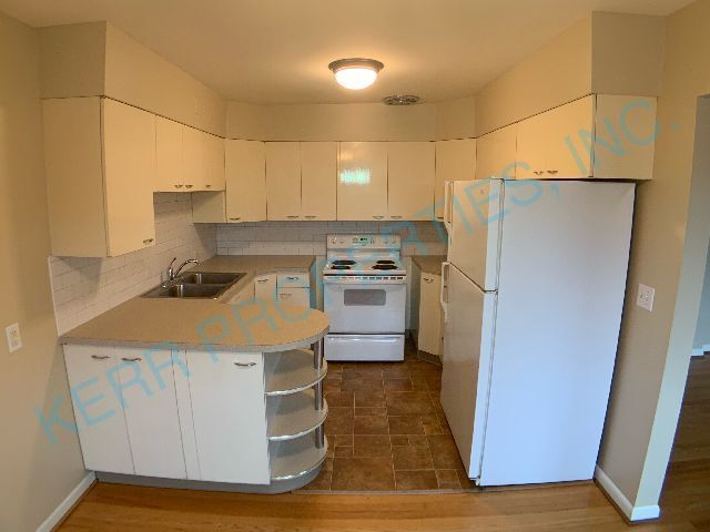 Foto del edificio - 6051 SE Stark St