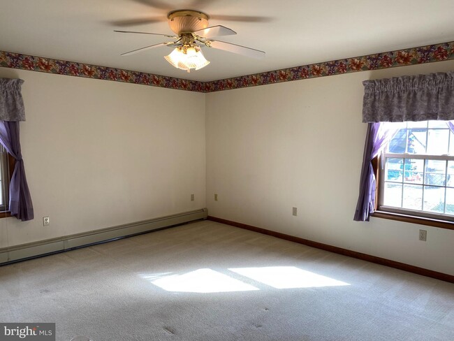 Building Photo - 511 Linden St