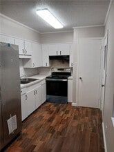 Building Photo - 120 Foothill Dr