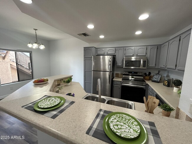 Foto del edificio - 11666 N 28th Dr