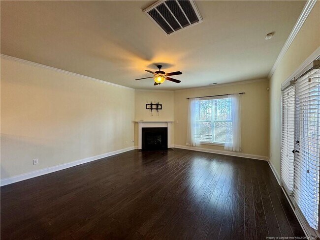 Foto del edificio - 1373 Micahs Way N