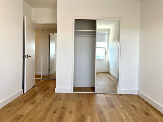 Photo du bâtiment - 99 Tyndall Ave