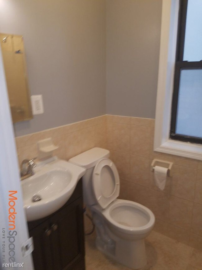Foto del edificio - 2547 35th St