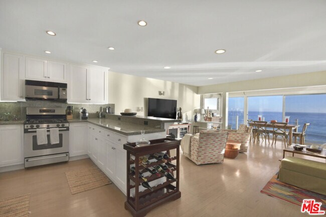 Foto del edificio - 25200 Malibu Rd