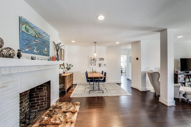 Building Photo - 1461 Girard St NW