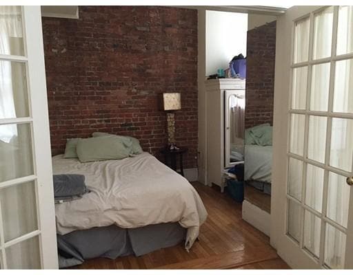 Building Photo - 473 Beacon St