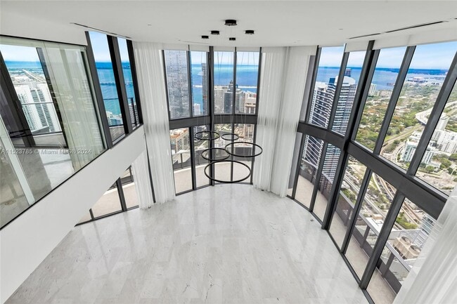 Building Photo - 1000 Brickell Plaza