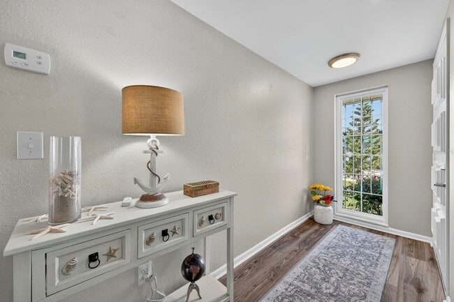 Building Photo - 7213 Isle Dr