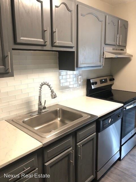 5 Dorchester Dr Pittsburgh Pa 15241 Apartment For Rent In