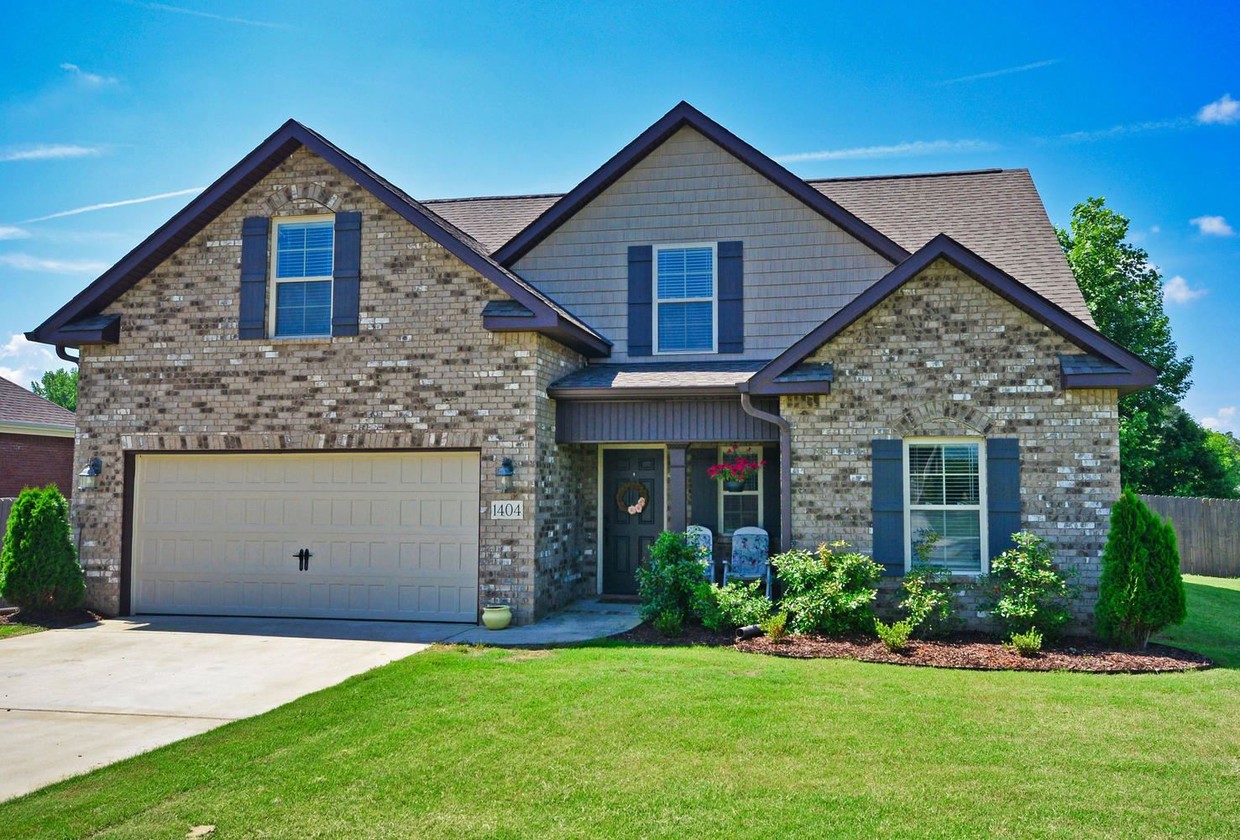 Primary Photo - 4 br, 3 bath House - 1404 Crown Pointe