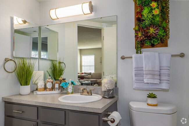Opal 1BD 1BA - Bathroom - ReNew Chesterfield
